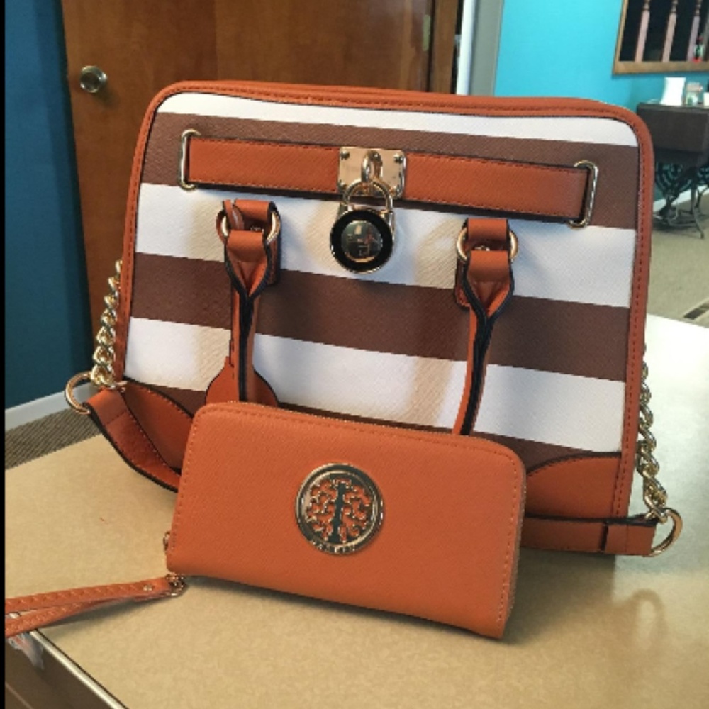 Top Handle Satchel Purse With Matching Wallet